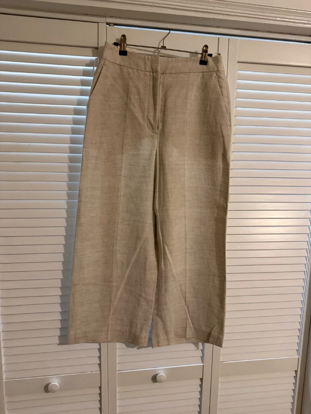 NWT - Aritzia Limitless Wide Cropped Linen Pant